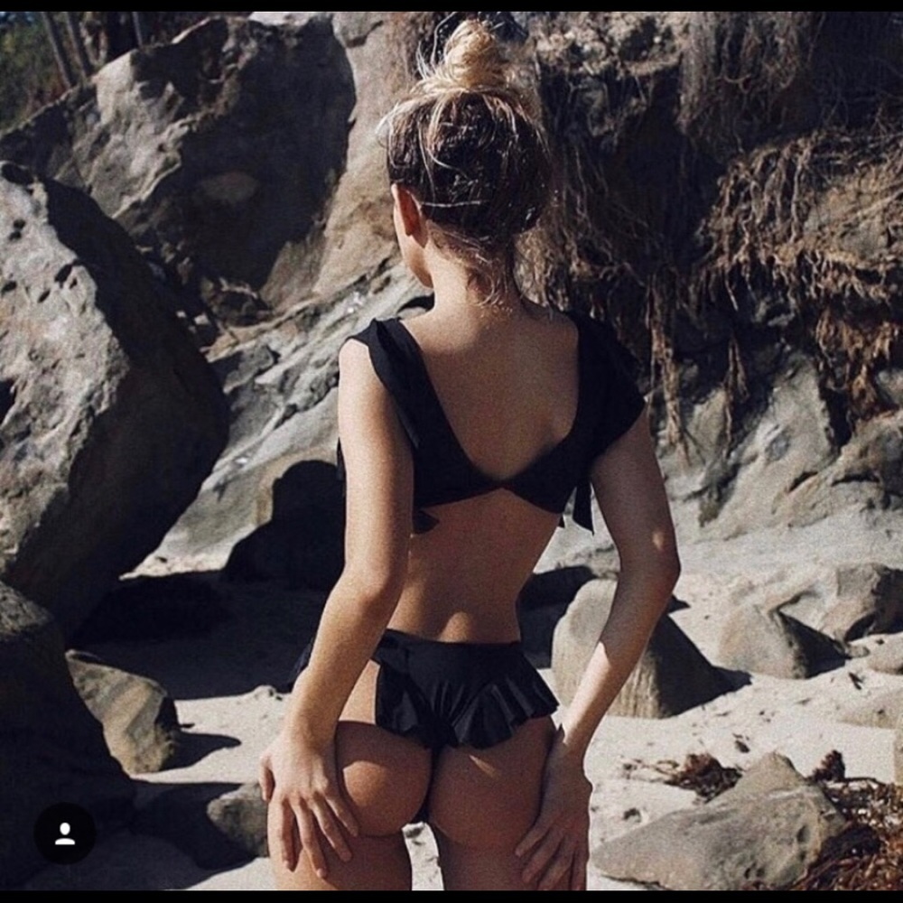 ISO BEACH RIOT SWIMSUIT